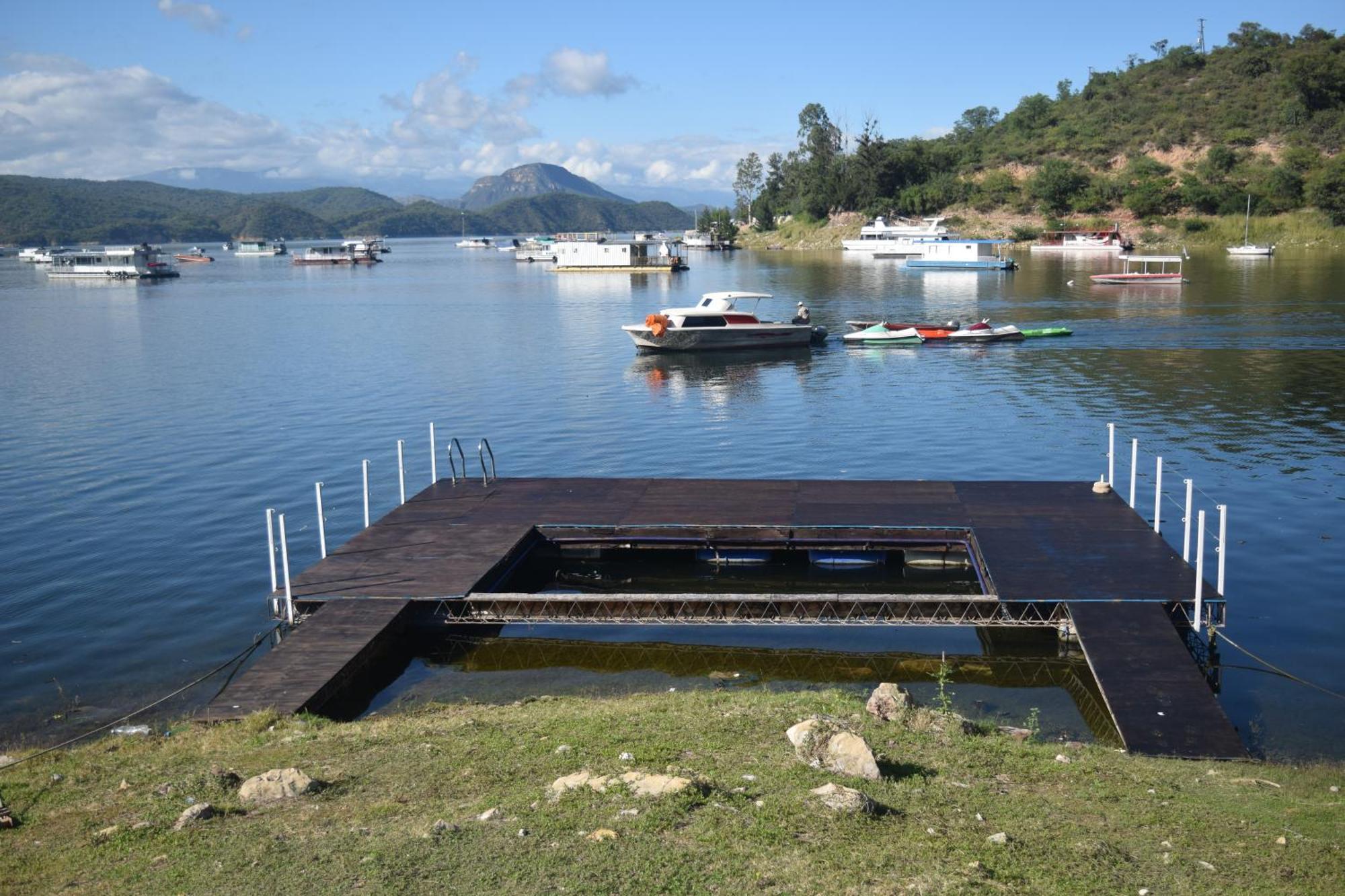 Terrazas Del Lago Cabra Corral Esterno foto