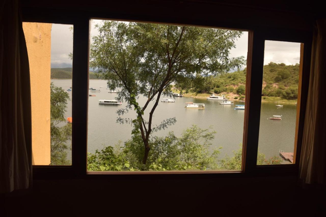 Terrazas Del Lago Cabra Corral Esterno foto